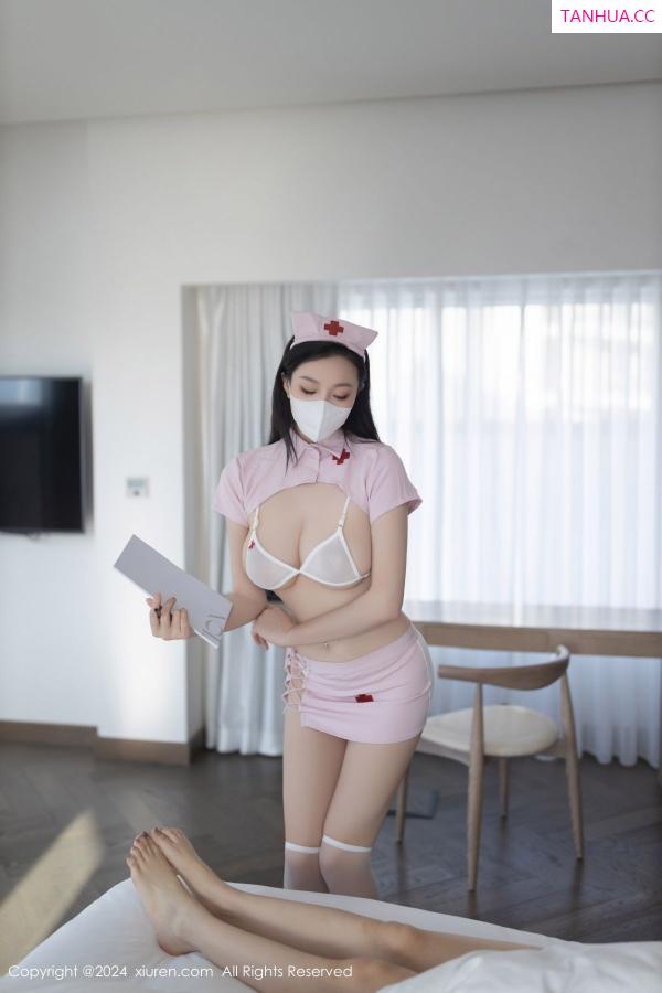 安然Maleah  [XiuRen]高清写真图 2024.08.27 No.9075 安然anran 丝袜美腿第10张图片